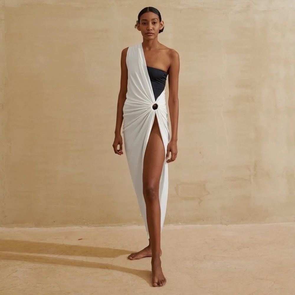 BNWT Isabelle LaRue Swimsuit Cover - Small